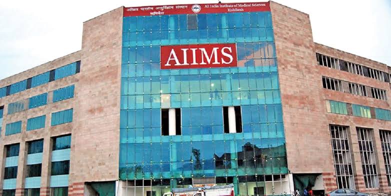 एम्स ऋषिकेश विस्तार की राह में अटकी 200 एकड़ भूमि, मरीजों की बढ़ती संख्या चुनौती-Newsnetra 3 images 6 1