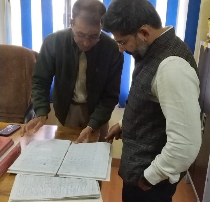 सीडीओ ने सहसपुर सीएचसी सेंटर पर किया आकस्मिक निरीक्षण, अस्पताल में मचा हड़कंप-Newsnetra 4 img 20241113 wa00113283148101813368009