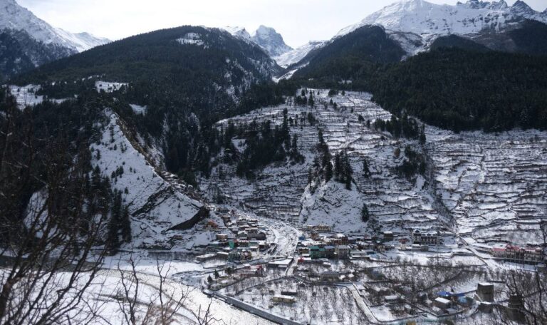 नव वर्ष के स्वागत में गुलजार उत्तराखण्ड: केदारकांठा, हर्षिल, और दयारा बने पर्यटकों के आकर्षण का केंद्र-Newsnetra 9 471858029 903710978598601 3070757958081540709 n