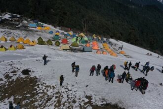 नव वर्ष के स्वागत में गुलजार उत्तराखण्ड: केदारकांठा, हर्षिल, और दयारा बने पर्यटकों के आकर्षण का केंद्र-Newsnetra 18 472312257 903711058598593 1694454974244896590 n