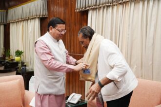 उत्तराखंड में फिल्म निर्माण को बढ़ावा: मुख्यमंत्री पुष्कर सिंह धामी से प्रकाश झा की मुलाकात और नई फिल्म नीति-2024 पर चर्चा- Newsnetra <br> 18 FB IMG 1733066119266