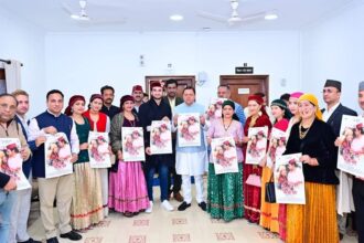 मुख्यमंत्री धामी ने जौनसारी फीचर फिल्म "मैरै गांव की बाट" का प्रोमो और पोस्टर लांच किया-Newsnetra 16 FB IMG 1733140105106