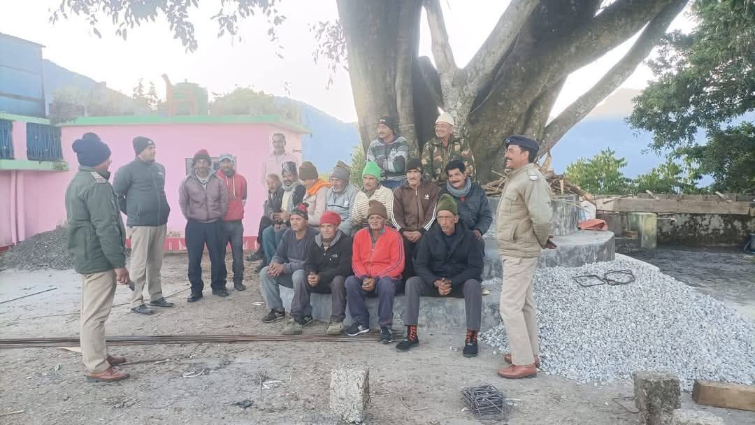 पिथौरागढ़ पुलिस का जनजागरूकता अभियान: साइबर अपराध, नशा मुक्ति, महिला और सड़क सुरक्षा पर विशेष फोकस-Newsnetra 6 fb img 17349656214634023818598599342947