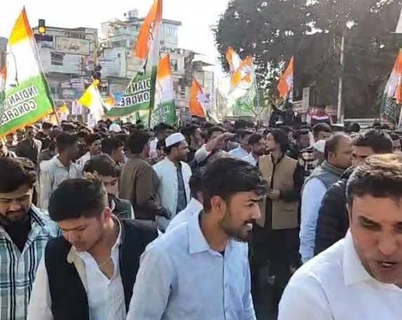IYC अध्यक्ष उदय भानु चिब के नेतृत्व में उत्तराखंड युवा कांग्रेस ने "नशा नहीं, नौकरी दो" को लेकर "सचिवालय घेराव" किया-Newsnetra 6 images 66568475230191205776