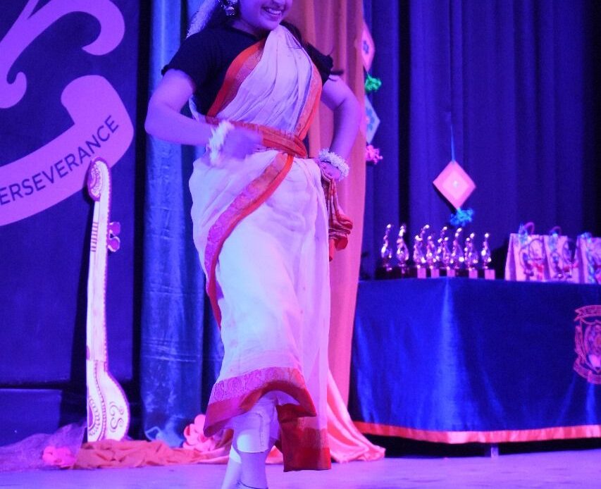 ओलंपस हाई स्कूल में वार्षिक गायन और नृत्य प्रतियोगिता आयोजित-Newsnetra 6 img 20241204 wa00852640022674659125471