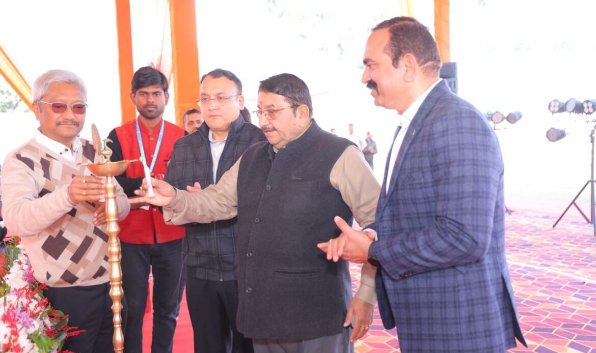देहरादून में हुआ उत्तराखंड जनजातीय खेल महोत्सव का शुभारंभ-Newsnetra 14 img 20241221 wa00011060323715239018601