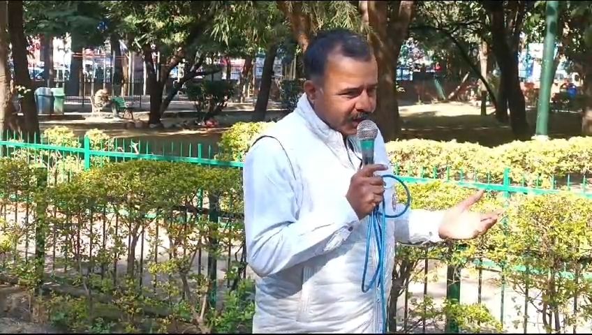 Dehradun News: भ्रष्टाचार एवं बेरोजगारों के साथ अन्याय के खिलाफ राष्ट्रीय लोकदल ने किया धरना प्रदर्शन-Newsnetra 5 img 20241202 220238794135505537188015321