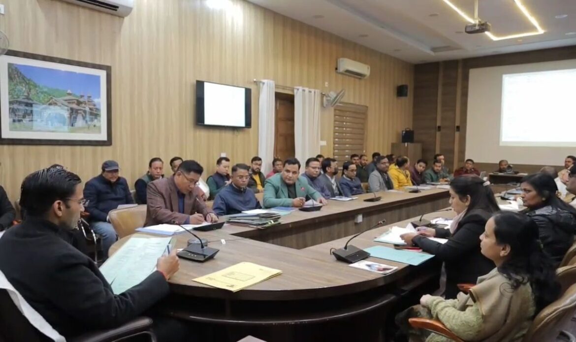 जनसमस्याओं के समाधान हेतु जनता की सीधी भागीदारी: रोड़ कटिंग और निर्माण कार्यों की अनुमति पर जिलाधिकारी की सख्ती- Newsnetra <br> 5 img 20241211 192533184303028816945937668