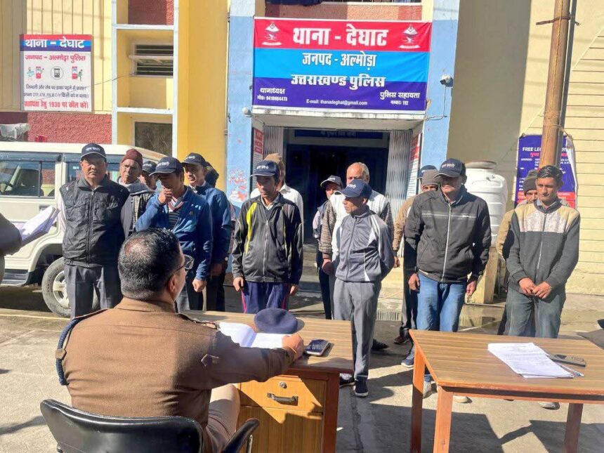 गांवों में संदिग्ध गतिविधियों की निगरानी और किरायेदार सत्यापन पर थानाध्यक्ष ने दिए आवश्यक निर्देश-Newsnetra 3 FB IMG 1736096353967