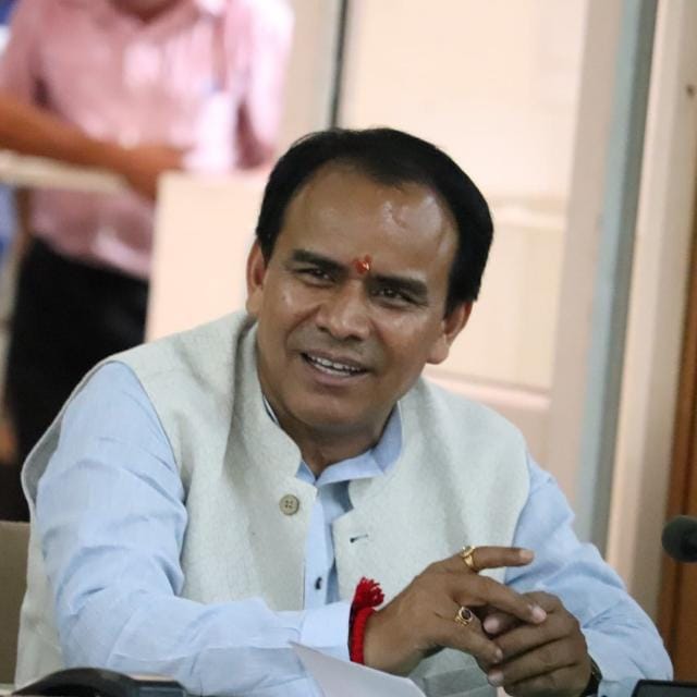 पौड़ी जिला अस्पताल में स्वास्थ्य सेवाओं का कायाकल्प: पीपीपी मॉडल समाप्त, विशेषज्ञ चिकित्सकों की तैनाती से मिली नई दिशा-Newsnetra <br> 3 IMG 20250117 WA0031