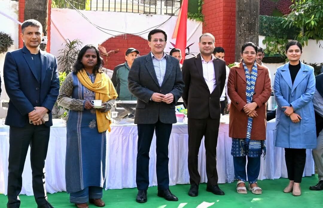 रजत जयंती वर्ष में उत्तराखंड पुलिस: नववर्ष संकल्प और नई ऊंचाइयों की ओर-Newsnetra <br> 5 fb img 17358343941026133662086340749905