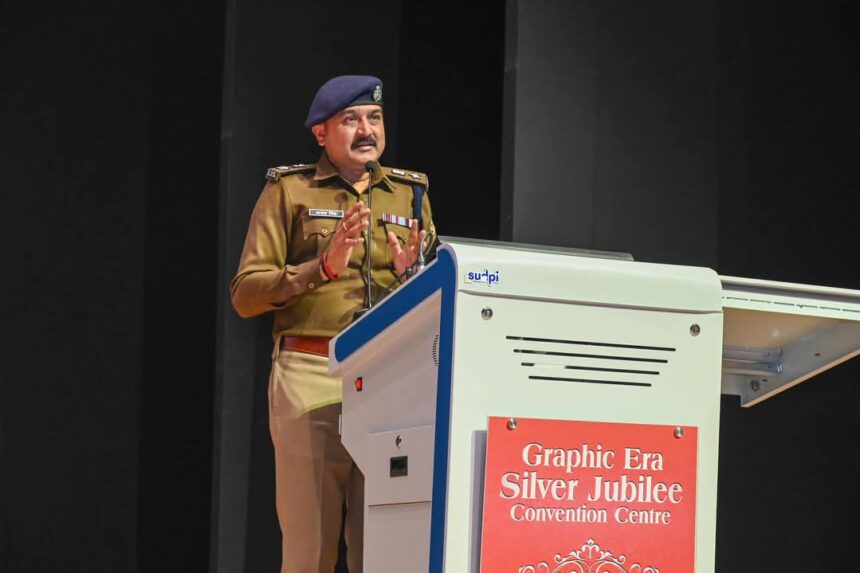 ग्राफिक एरा में यूसीसी कार्यशाला: एसएसपी देहरादून ने बताया उत्तराखंड की पहल, छात्रों को किया जागरूक-Newsnetra 3 FB IMG 1738687217178