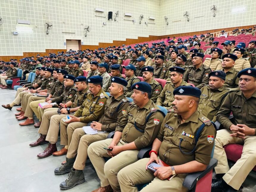 शारदीय कांवड़ मेले को निर्विघ्न संपन्न कराने हेतु हरिद्वार पुलिस ने कसी कमर-Newsnetra 3 FB IMG 1739718963369