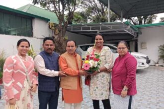 संविदा व बेरोजगार नर्सिंग अधिकारियों ने स्वास्थ्य मंत्री डॉ. धन सिंह रावत का आभार जताया, फर्जी स्थायी निवास की शिकायत दर्ज-Newsnetra<br> 4 IMG 20250225 WA0095