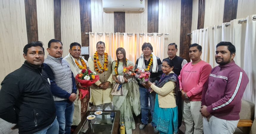 "स्वर कोकिला को श्रद्धांजलि: लता मंगेशकर की स्मृति में ऋषिकेश में संगीत कलाकारों का सम्मान-Newsnetra 3 "स्वर कोकिला को श्रद्धांजलि: लता मंगेशकर की स्मृति में ऋषिकेश में संगीत कलाकारों का सम्मान-Newsnetra