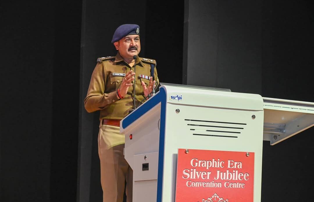 ग्राफिक एरा में यूसीसी कार्यशाला: एसएसपी देहरादून ने बताया उत्तराखंड की पहल, छात्रों को किया जागरूक-Newsnetra 6 fb img 173868721717834348579231730768