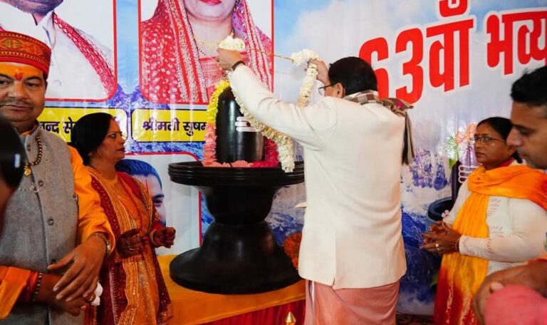 fb img 17407573576401996442624568404571