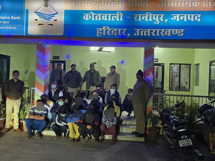 Uttarakhand में शराबियों पर पुलिस का शिकंजा: एक रात में 108 गिरफ्तार, ₹33,400 जुर्माना-Newsnetra<br> 3 FB IMG 1741074902330
