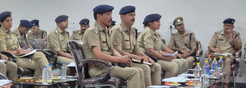 ADG लॉ एंड ऑडर ने हल्द्वानी में जनपद नैनीताल और ऊधमसिंहनगर के राजपत्रित अधिकारियों के साथ की अपराध समीक्षा बैठक- Newsnetra 3 FB IMG 1743356491297