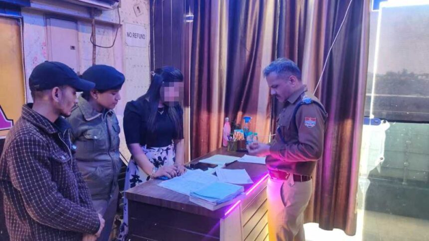 स्पा सेंटरों पर देहरादून पुलिस का छापा, 147 स्पा सेंटरों की जांच, 25 पर कार्रवाई-Newsnetra
