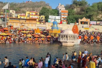 12 04 2025 14 04 2023 ganga snan haridwar 23385133 74849314 23917428