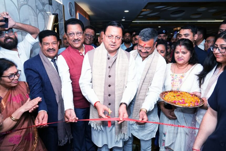 उत्तराखण्ड को फिल्म डेस्टिनेशन बनाने की दिशा में एक और कदम: सीएम धामी 'मेरी प्यारी बोई' प्रीमियर में हुए शामिल-Newsnetra 3 FB IMG 1744381314090