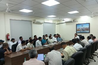 चारधाम यात्रा की सफलतापूर्वक संचालन हेतु गढ़वाल आयुक्त की अध्यक्षता में होटल व्यवसायियों के साथ महत्वपूर्ण बैठक-Newsnetra 20 FB IMG 1745244396135