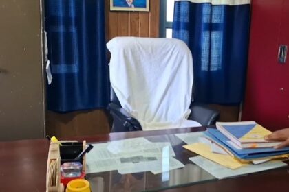 Uttarakhand News: जिला आबकारी अधिकारी मिले कार्यालय से नदारद, जिलाधिकारी ने की सर्विस ब्रेक-Newsnetra 20 Screenshot 20250401 222633 WhatsApp