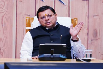 सीएम धामी का बड़ा एक्शन! अपात्रों के राशन, आधार और आयुष्मान कार्ड पर सख्त कार्रवाई के निर्देश-Newsnetra 4 cm dhami 8