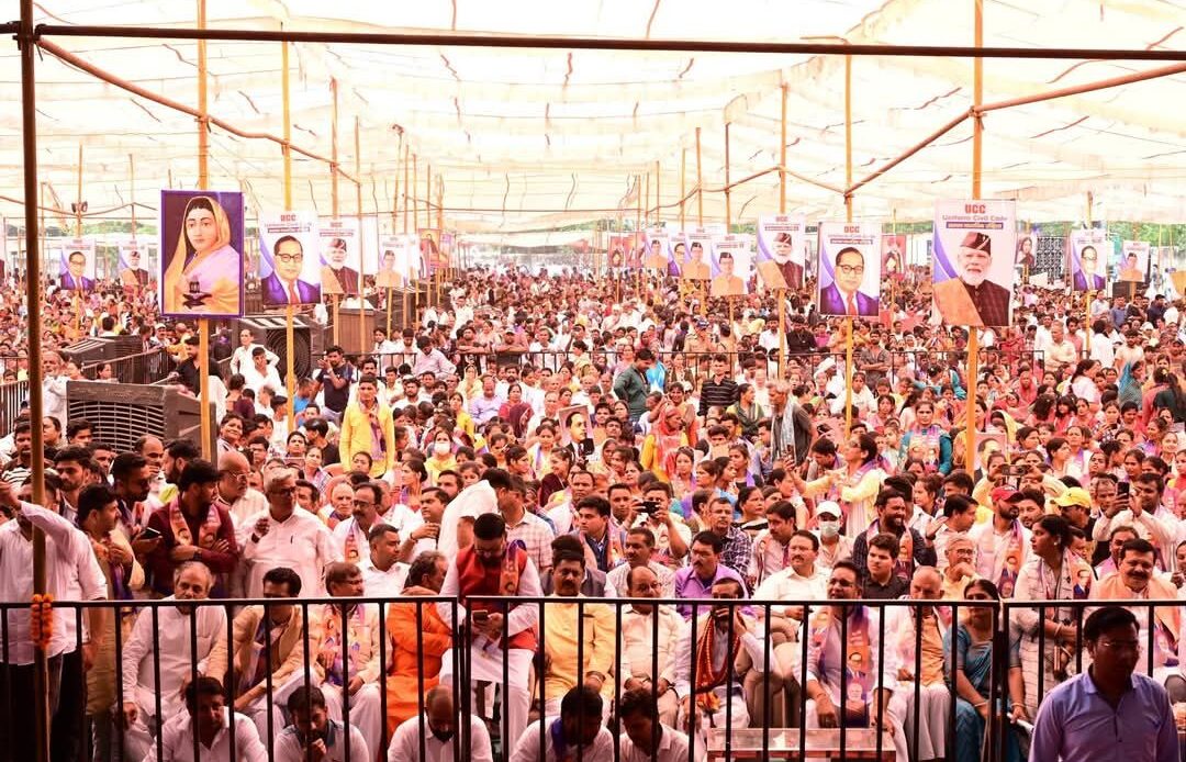 हरिद्वार में डॉ. आंबेडकर जयंती समारोह में सीएम धामी का संबोधन, समान नागरिक संहिता लागू करने पर सम्मानित, विकास व सामाजिक न्याय पर किए महत्वपूर्ण ऐलान-Newsnetra 4 fb img 17446439334496164073390010219334