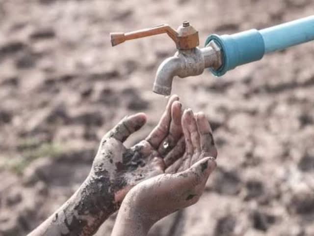 ग्रीष्मकालीन जल संकट से निपटने को तैयार उत्तराखण्ड: सीएम ने जिलाधिकारियों को दिए व्यापक निर्देश-Newsnetra 3 images 1 2 1