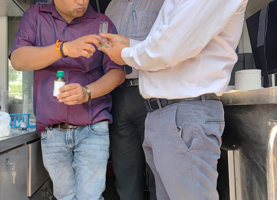 चारधाम यात्रा से पहले नकली पनीर गिरोह पर FDA की बड़ी कार्रवाई, 23 क्विंटल से अधिक नकली पनीर जब्त-Newsnetra 6 img 20250429 wa00495027030715446600333