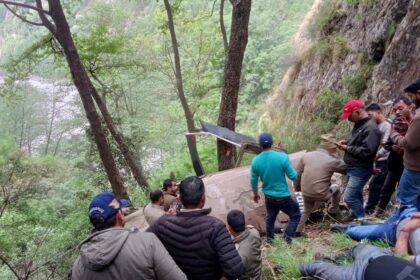 उत्तरकाशी में हेलीकॉप्टर क्रैश: 5 की मौत, 2 घायल | गंगोत्री जा रहे थे श्रद्धालु-Newsnetra 4 495572039 1113933344084526 6078425259832085583 n