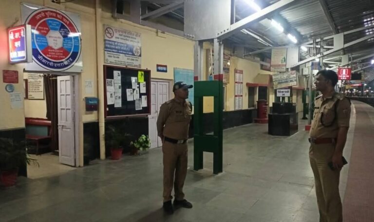नैनीताल पुलिस अलर्ट मोड में, चप्पे-चप्पे पर कड़ी निगरानी-Newsnetra 11 fb img 1746803410698806826983463884724