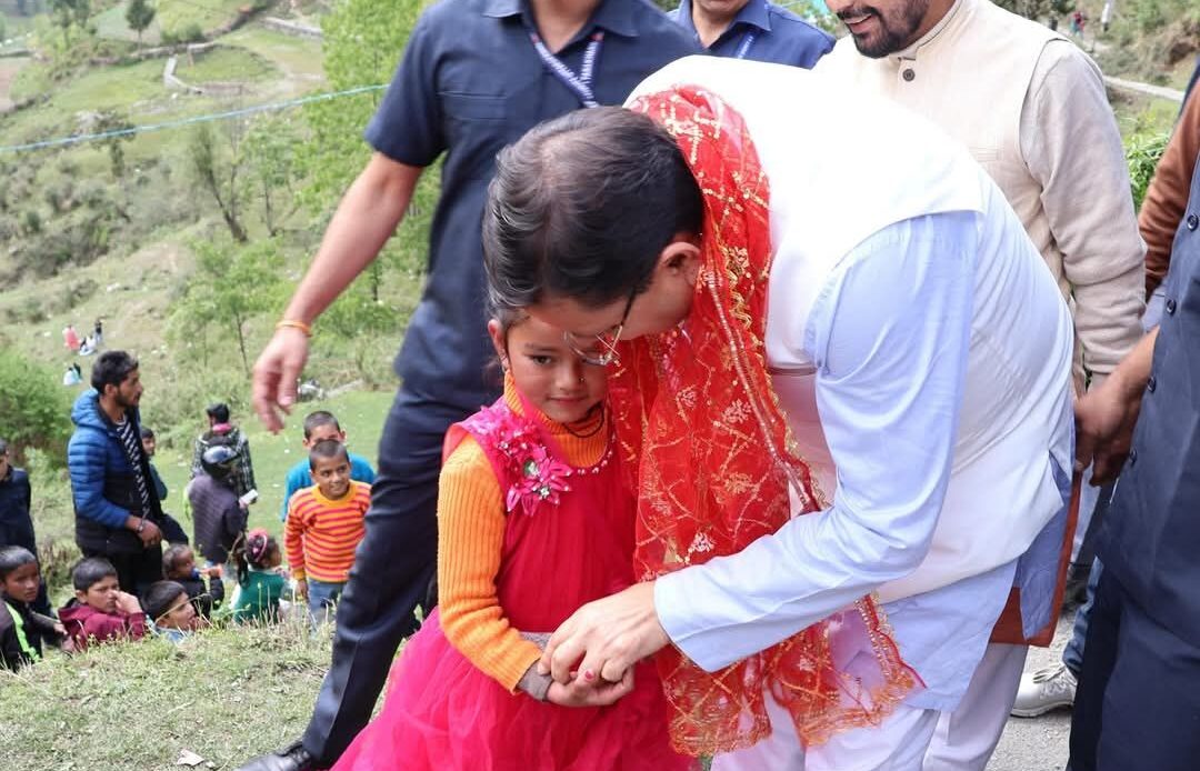 लाटू मंदिर में सीएम धामी ने की पूजा-अर्चना, राजजात 2026 की तैयारियों पर दिया जोर-Newsnetra 6 fb img 17471378937434752630798401433214