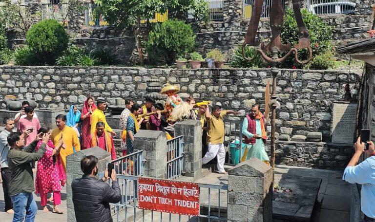 भगवान रुद्रनाथ की चल विग्रह डोली गोपीनाथ मंदिर से रवाना, 18 मई को खुलेंगे कपाट-Newsnetra 8 fb img 17473852970093766330194501353772