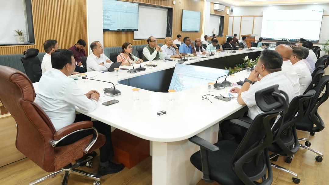 मुख्य सचिव की अध्यक्षता में सचिव समिति की बैठक, सभी विभागों में ई-ऑफिस लागू करने पर जोर-Newsnetra 4 fb img 17477534362896782228847362378357