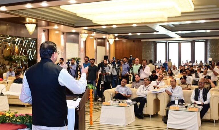 Monsoon 2025 Preparedness: मुख्यमंत्री धामी ने की ‘आपदा सखी योजना’ की घोषणा, महिला सशक्तिकरण को मिलेगा नया आयाम-Newsnetra 7 fb img 17487097422846922667939840078468