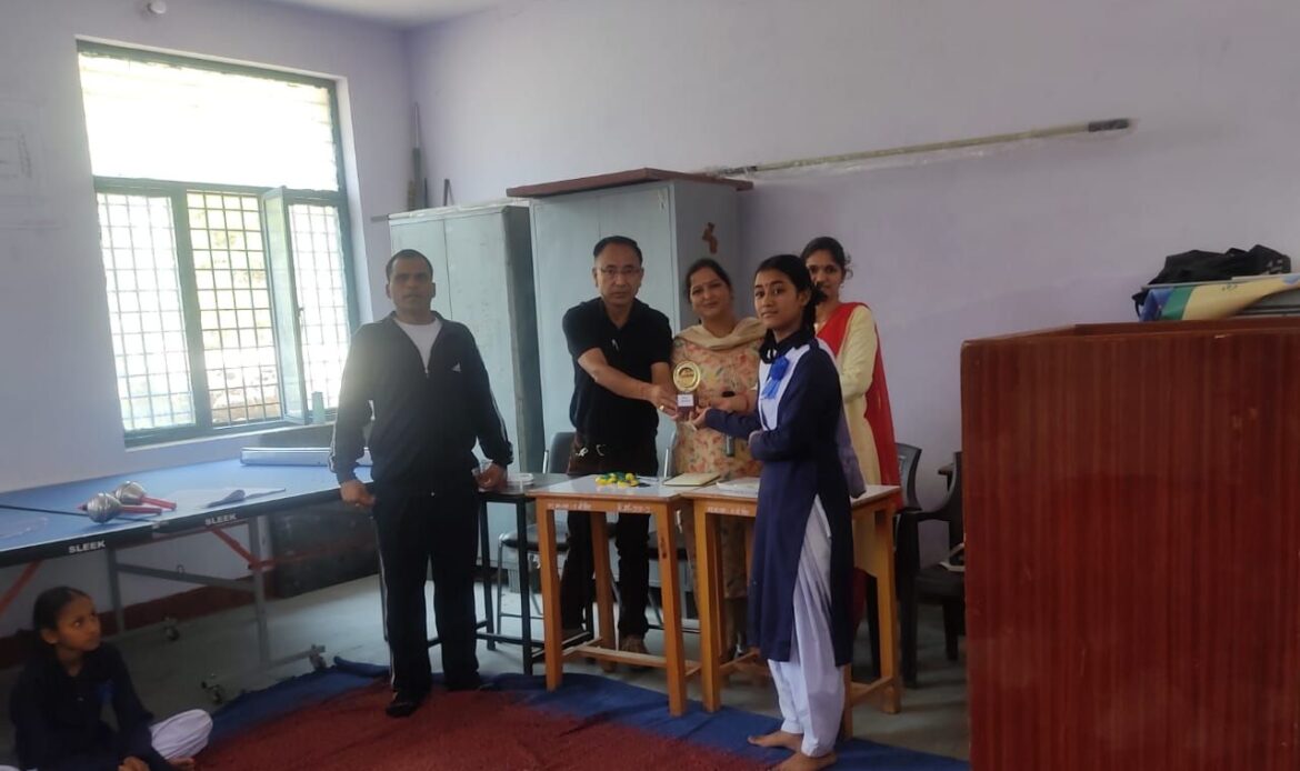 अंतर्राष्ट्रीय योग दिवस की श्रृंखला में उत्तरकाशी के डुंडा में योग, चित्रकला और भाषण प्रतियोगिता का भव्य आयोजन-Newsnetra 5 img 20250516 wa00148533469348013977035