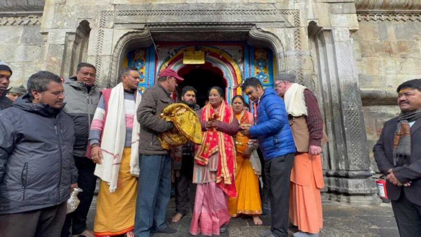 Uttarakhand News: श्री केदारनाथ के दर्शन को पहुंची दिल्ली की मुख्यमंत्री रेखा गुप्ता-Newsnetra 7 IMG 20250602 WA0013