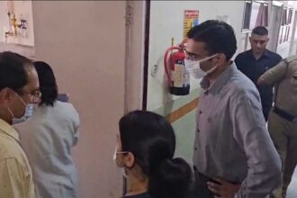 डीएम साविन बंसल का औचक निरीक्षण, अस्पताल की लापरवाही पर फूटा गुस्सा-Newsnetra 16 Screenshot 20250618 180740 WhatsApp