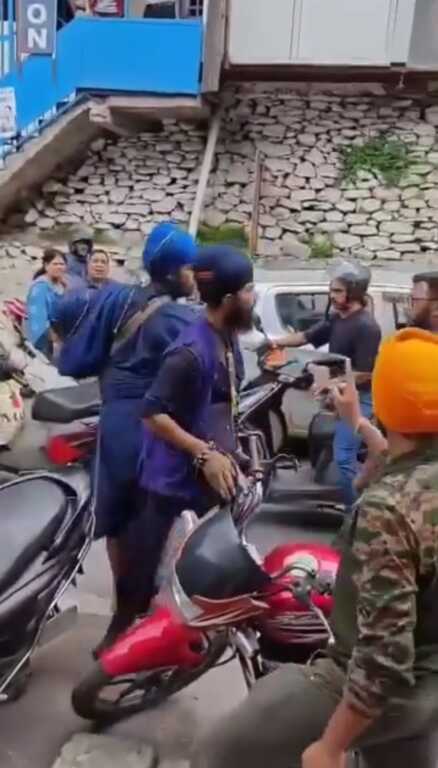 ज्योतिर्मठ में तलवार से व्यापारी पर हमले की कोशिश, पुलिस ने की त्वरित कार्रवाई, 7 अभियुक्त गिरफ्तार-Newsnetra 3 Screenshot 20250630 202259 WhatsApp 1