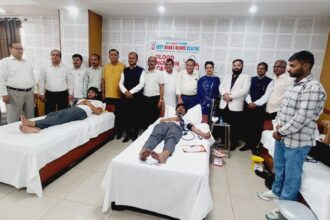 विश्व रक्तदाता दिवस के अवसर पर अन्तर्राष्ट्रीय वैश्य महासम्मेलन(IVF)उत्तराखंड द्वारा JBIT College, Mile Stone सेलाकुई देहरादून में-Newsnetra 6 WhatsApp Image 2025 06 14 at 18.58.43 f4592046