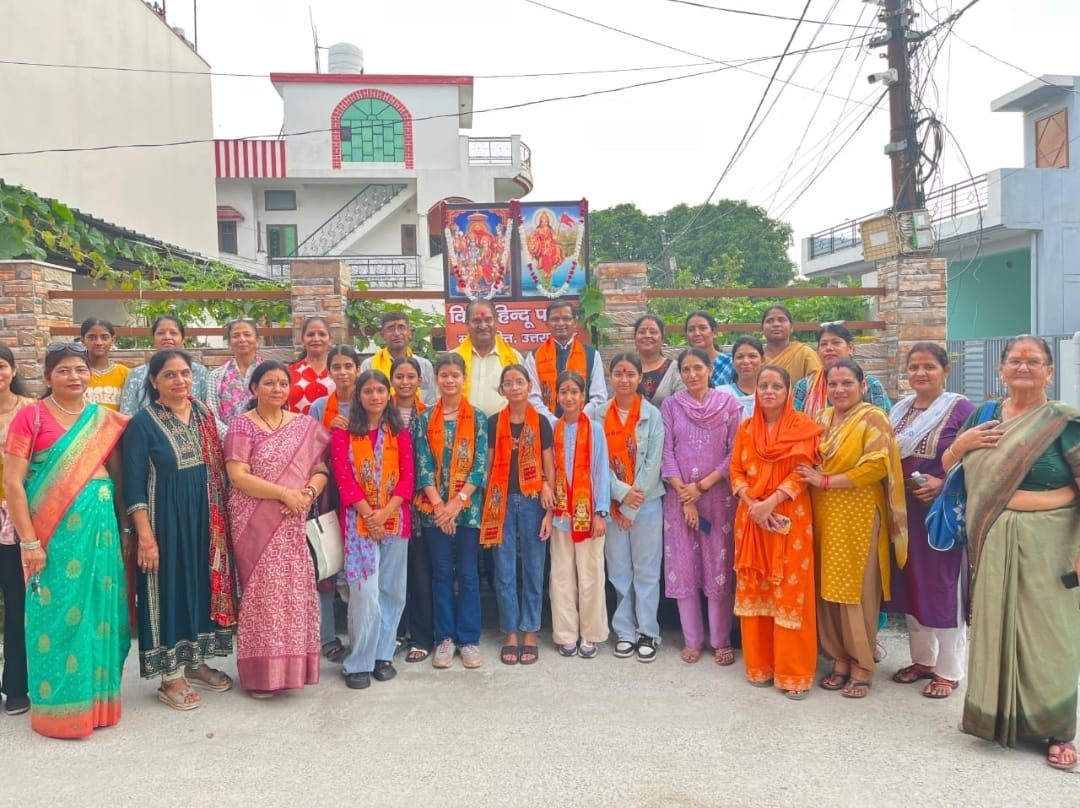 दुर्गा वाहिनी प्रशिक्षण वर्ग हेतु बहनों का सम्मान समारोह सम्पन्न-Newsnetra 6 WhatsApp Image 2025 06 18 at 19.45.53 241d998d