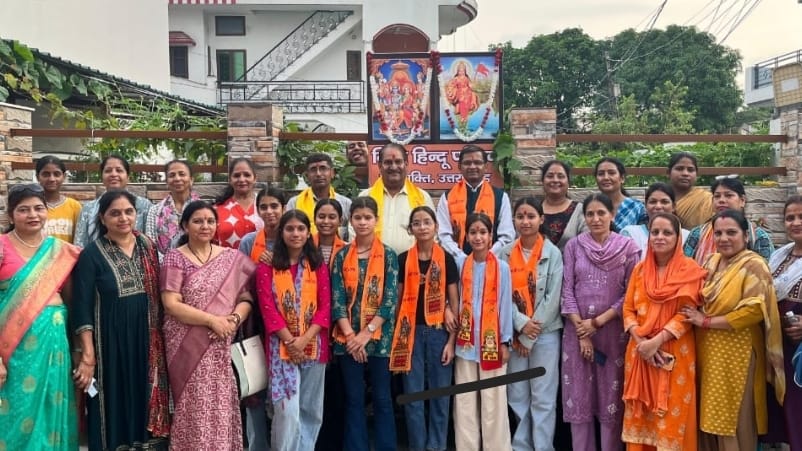 दुर्गा वाहिनी प्रशिक्षण वर्ग हेतु बहनों का सम्मान समारोह सम्पन्न-Newsnetra 5 WhatsApp Image 2025 06 18 at 19.45.54 bd3c34ce