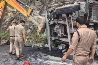 badrinath highway 261c67f87a59a5fd82e804f076b029a2