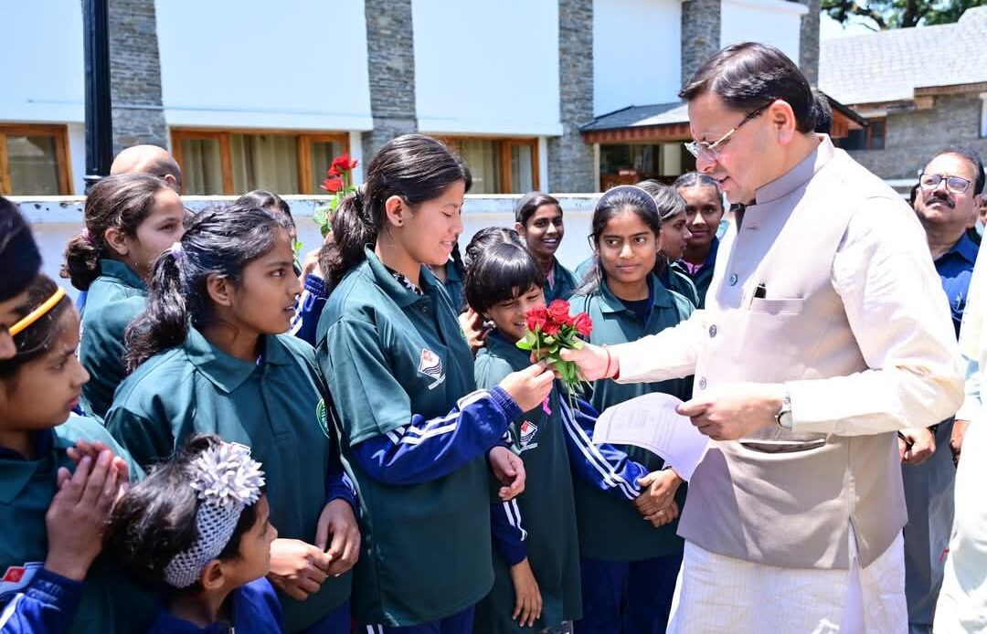 विश्व पर्यावरण दिवस पर मुख्यमंत्री ने किया पर्यावरण प्रहरी सम्मानित, दी 'हरित उत्तराखंड' की शपथ-Newsnetra 6 fb img 17491363286097108053337504148320