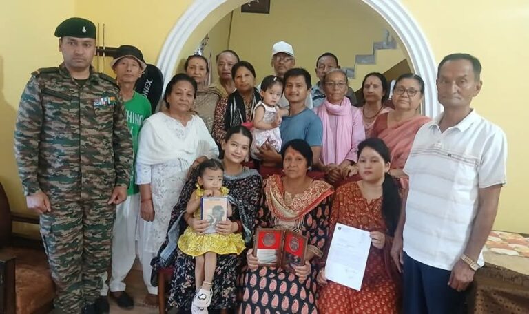 कारगिल विजय दिवस: उत्तराखण्ड ने वीर शहीदों को किया नमन, परिजनों को मिला सम्मान-Newsnetra 5 fb img 17491367104353052492802685037104