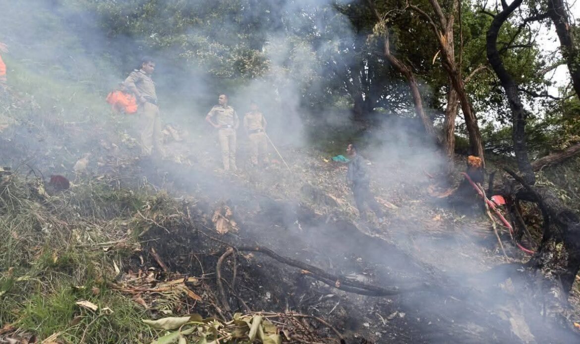 उत्तराखंड केदारनाथ यात्रा मार्ग पर बड़ा हादसा: हेलिकॉप्टर क्रैश में 7 लोगों की मौत-Newsnetra 6 fb img 17499639692693107280260425291230