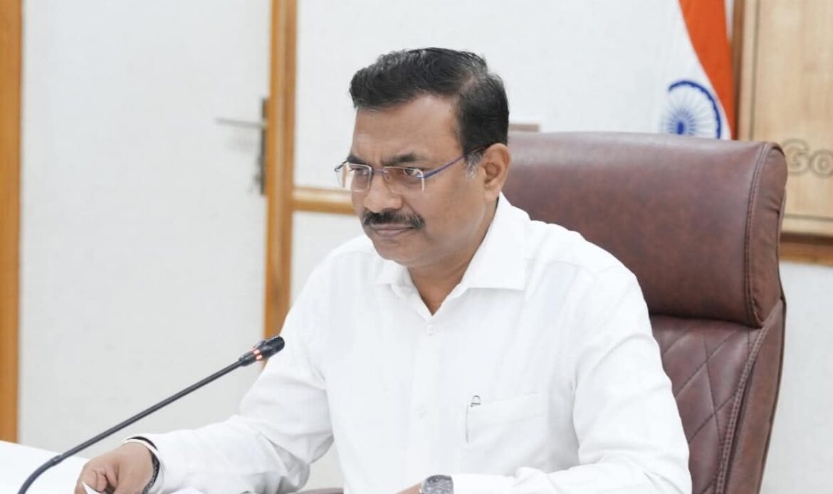 कांवड़ मेला की समीक्षा बैठक में तय हुई व्यवस्थाएं: साफ-सफाई, जलापूर्ति, पार्किंग और फूड सेफ्टी पर विशेष निर्देश-Newsnetra 4 fb img 1750672787178105721769129777653